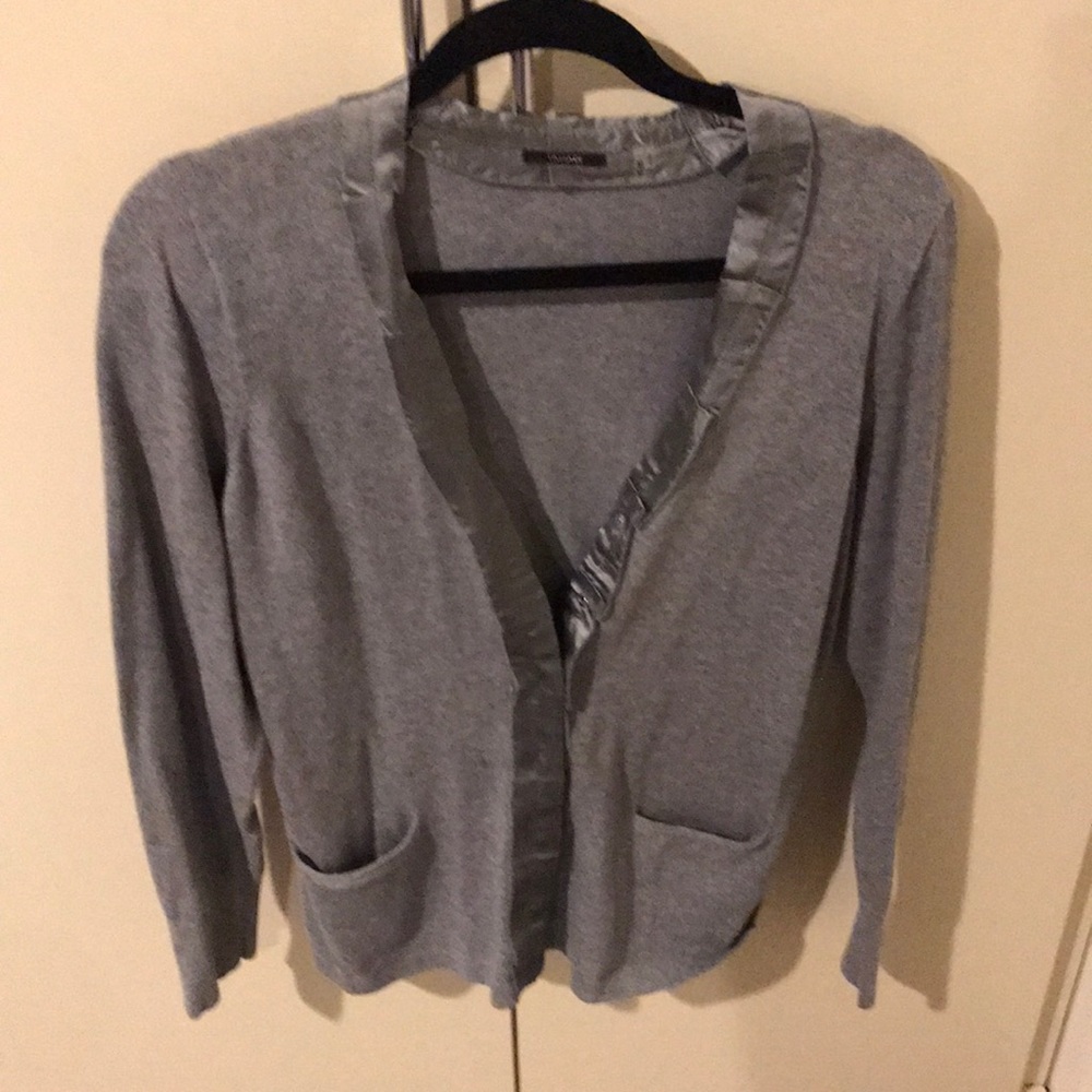 Tahari grey cardigan size medium